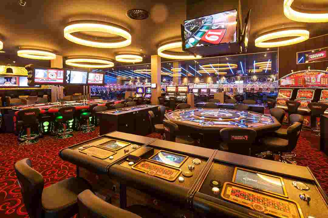 diamond crown hotel casino là cơ sở kinh doanh kết hợp với sòng bài khách sạn